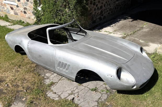 Ferrari 275 GTB/4S “N.A.R.T.” Spyder-Style Body - Image 5