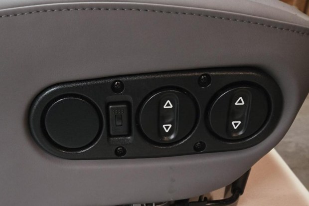 1995 Porsche 993 Sport Seats - Image 4