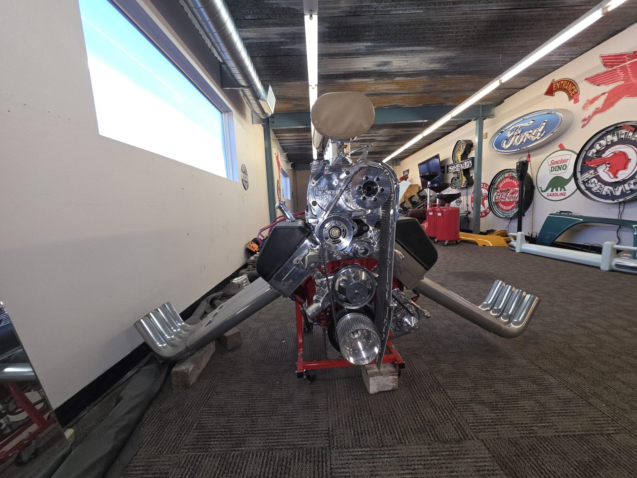Arias 454 Hemi V8 Engine and 3-Speed Automatic Transmission - Image 2