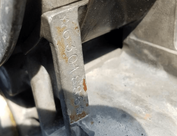 Porsche 911S 2.2L Engine and Transmission - Image 6
