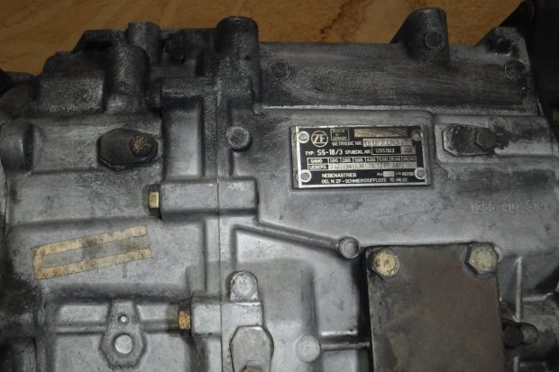 Maserati Biturbo 2.5L V6 Engine and ZF 5-Speed Transmission - Image 4