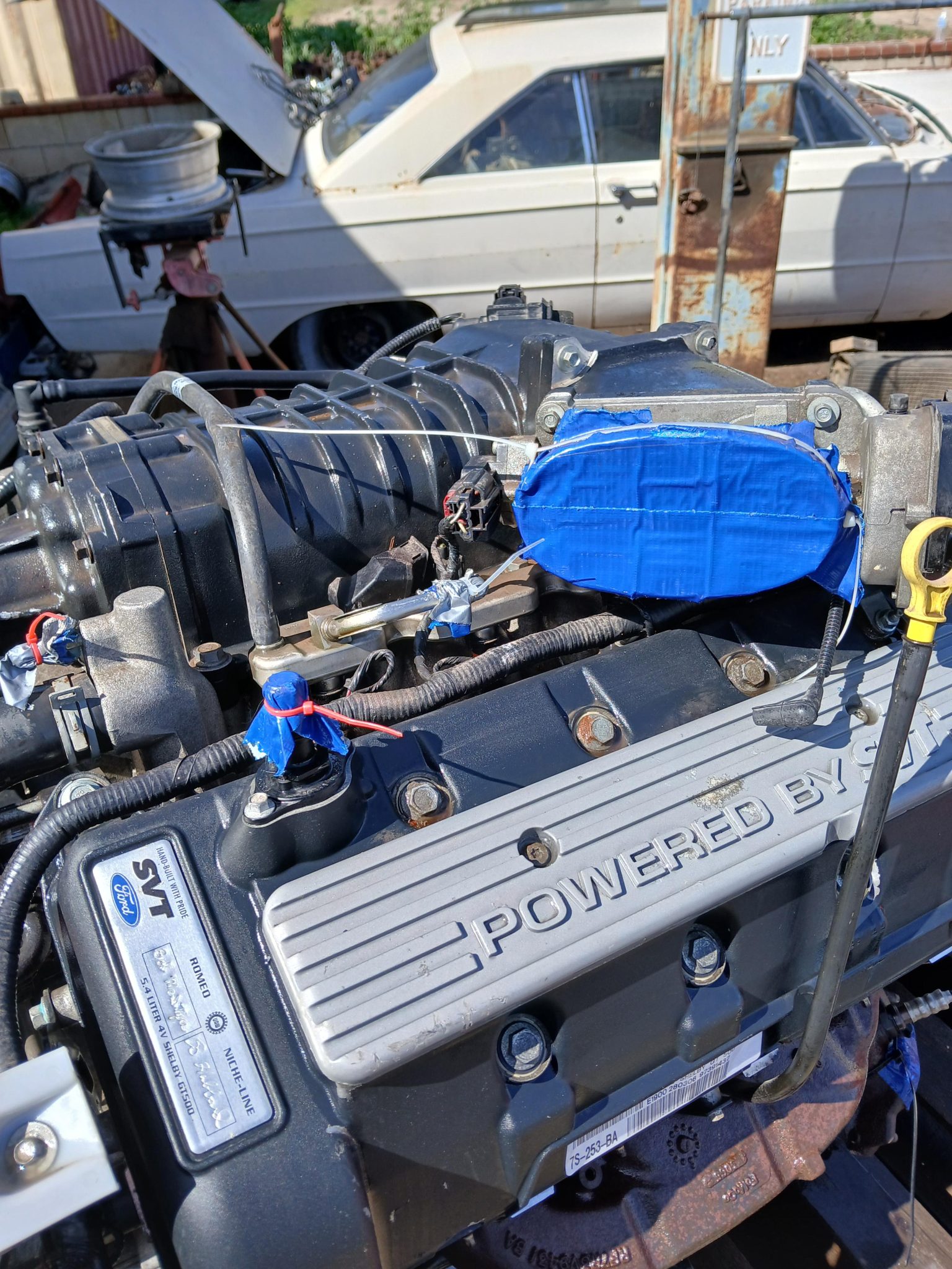 5.4-Liter Ford SVT V8 Engine and 6-Speed Transmission - Image 2