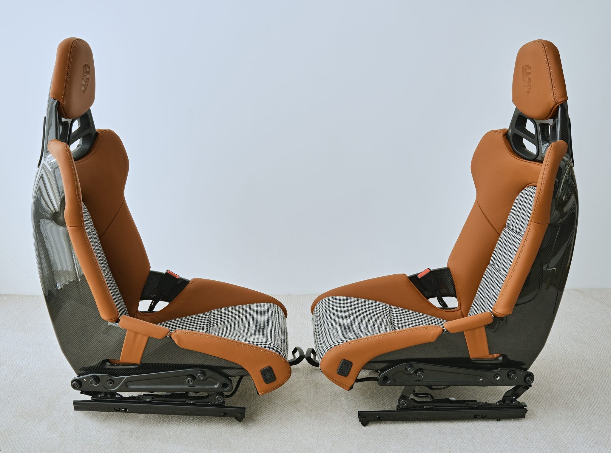 RoW Porsche 992 GT3 Bucket Seats - Image 2
