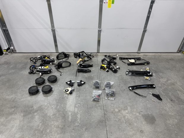 Alfa Romeo Giulia Quadrifoglio Twin-Turbo V6, ZF Transmission, and Parts Collection - Image 2