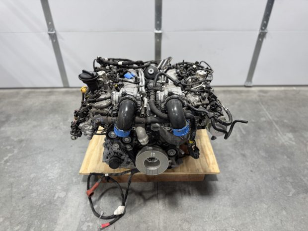 Alfa Romeo Giulia Quadrifoglio Twin-Turbo V6, ZF Transmission, and Parts Collection - Image 6