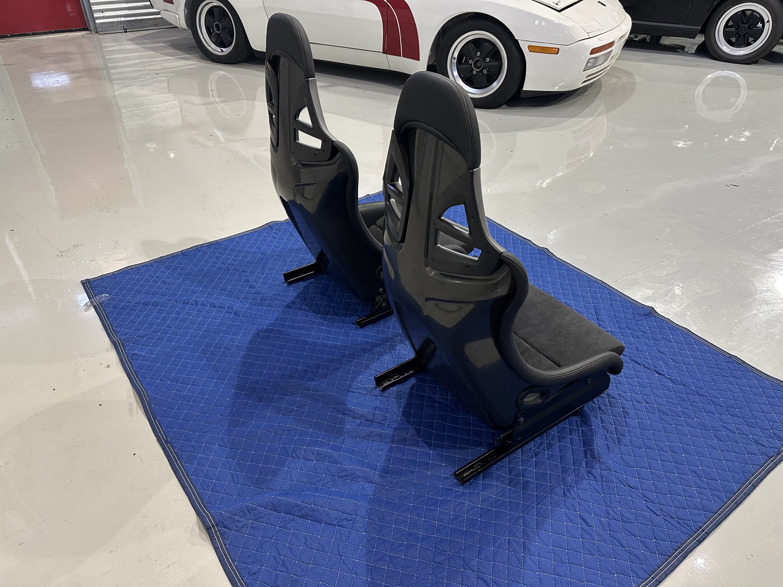 Euro Porsche 997 GT3 Lightweight Bucket Seats - Image 3