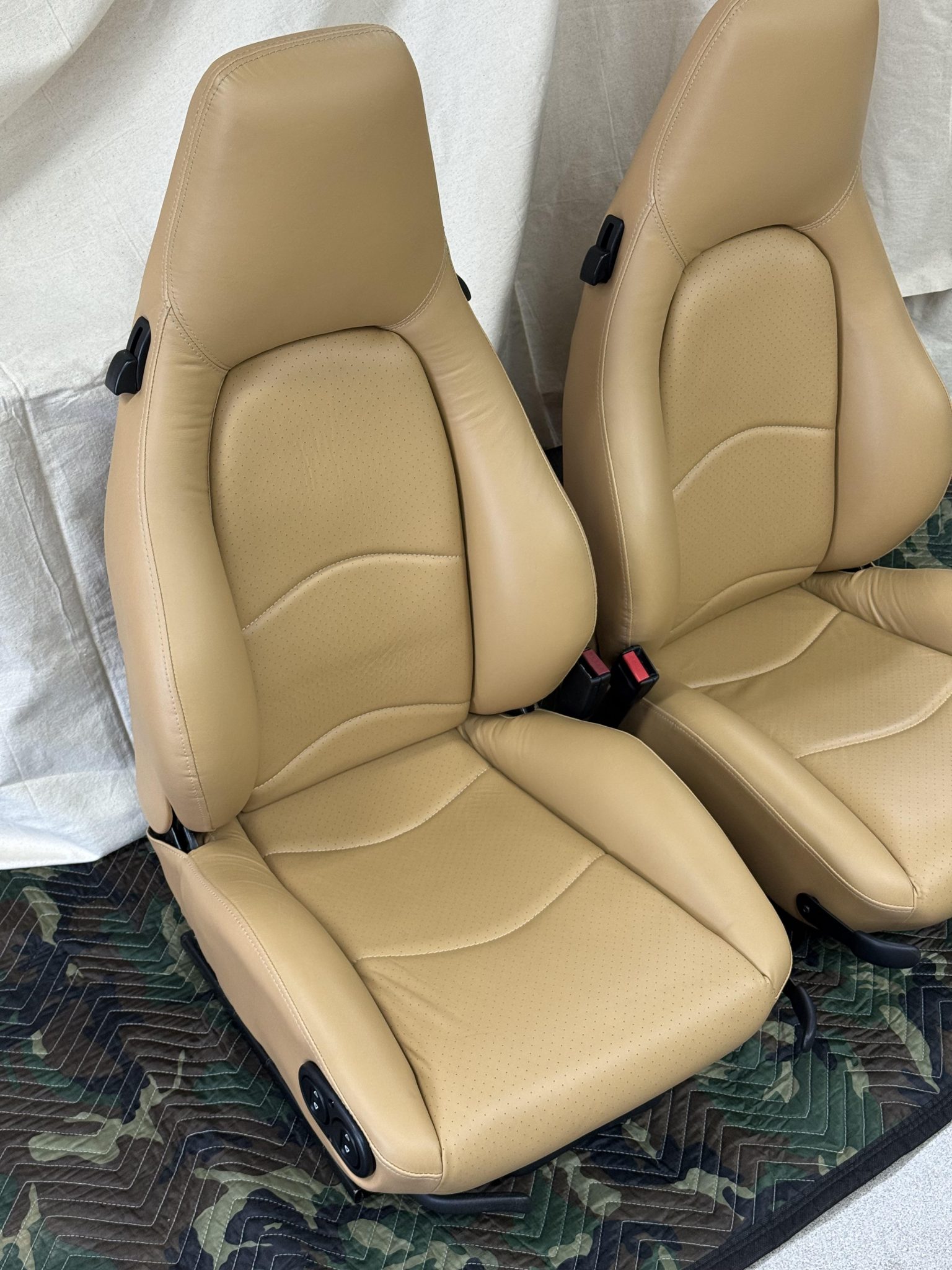 Recaro Sport Seats for Porsche 993 - Image 3