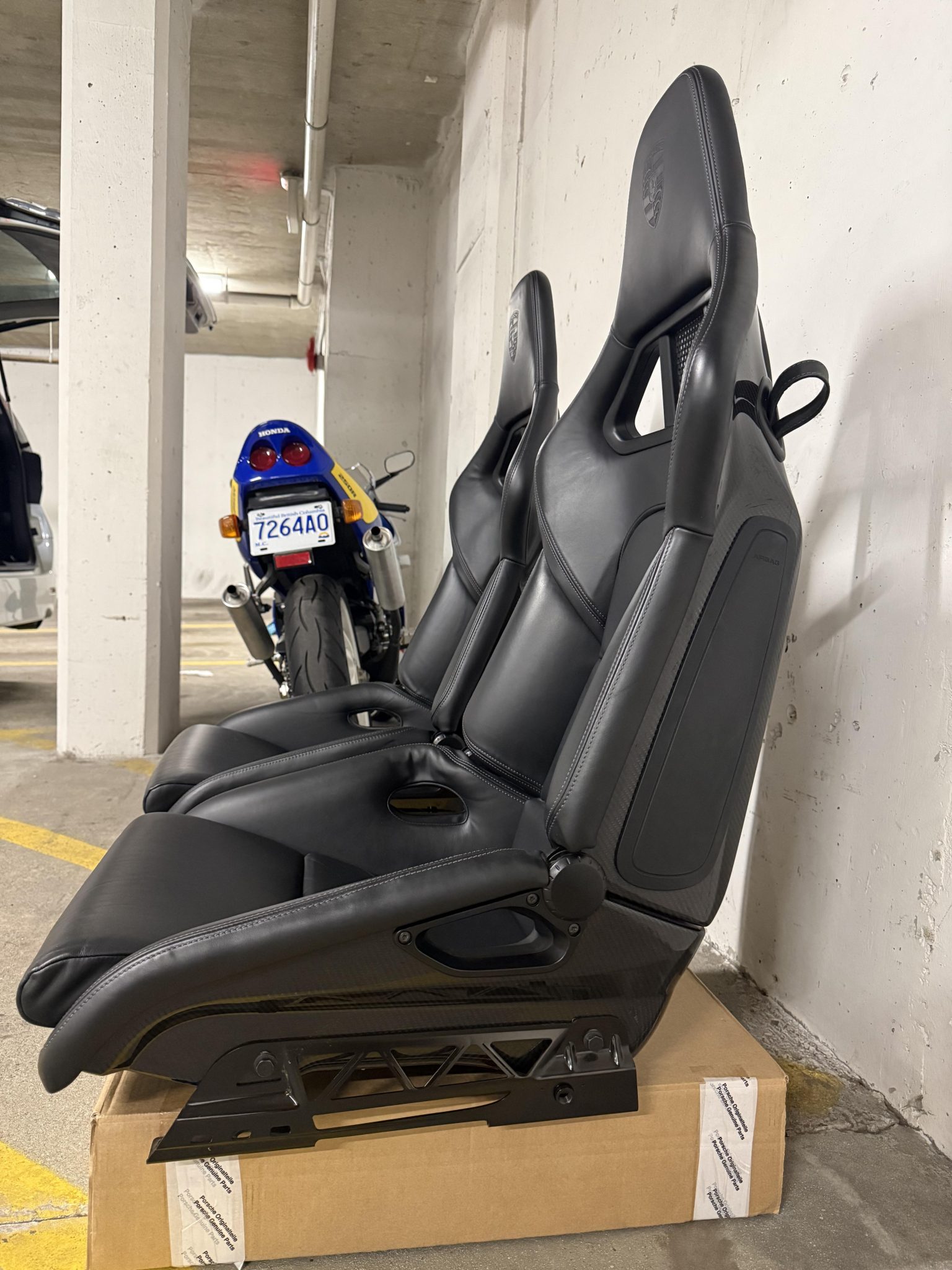 Porsche 997 Sport Bucket Seats - Image 2