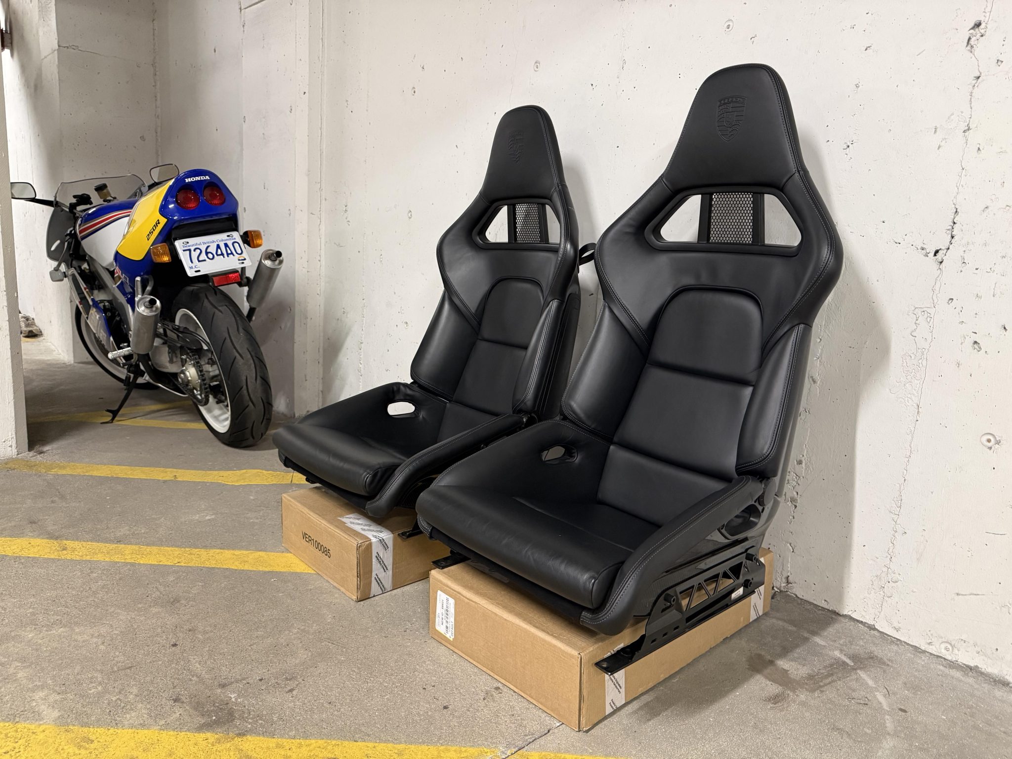Porsche 997 Sport Bucket Seats - Image 3