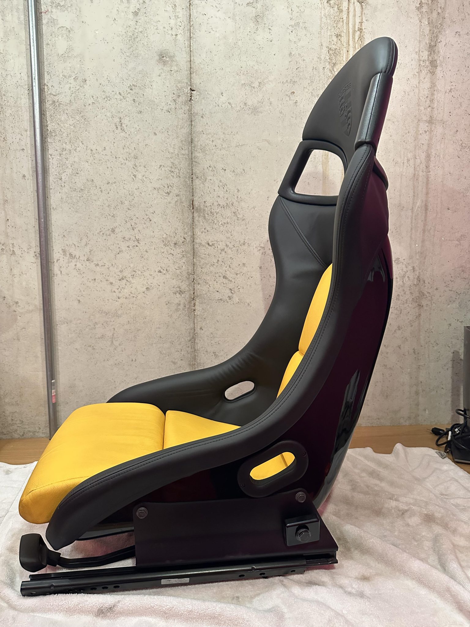 Euro Porsche 996 GT3 Recaro Seats - Image 2