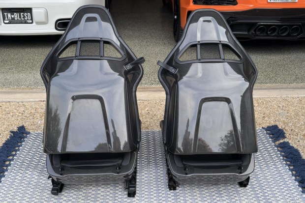 Porsche 997 Sport Bucket Seats - Image 4