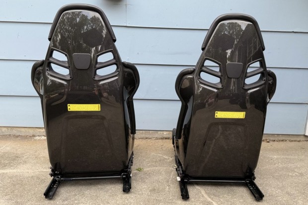 Porsche Cayman GT4 Lightweight Bucket Seats - Image 5