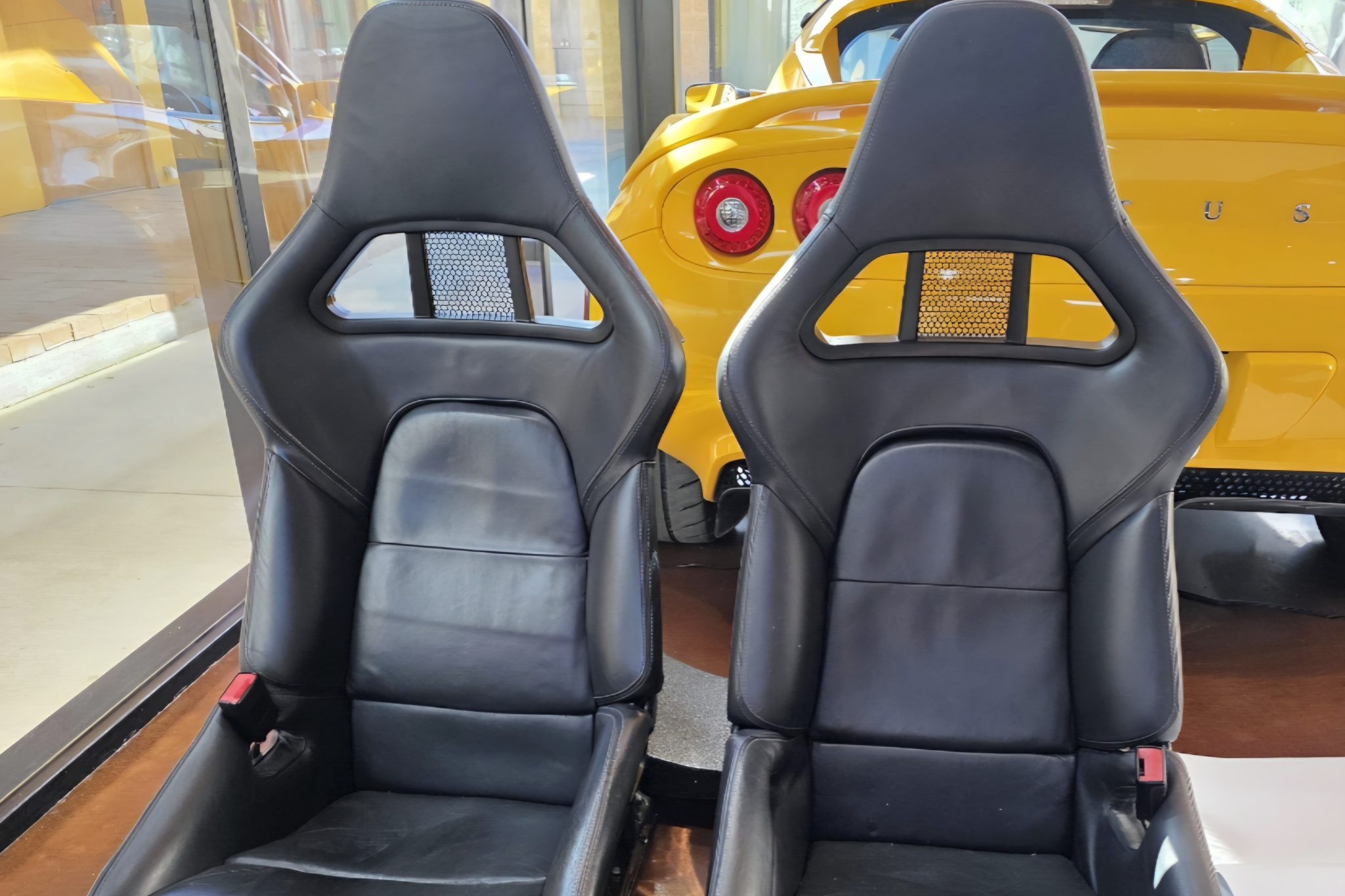 No Reserve: Porsche 997 Sport Bucket Seats