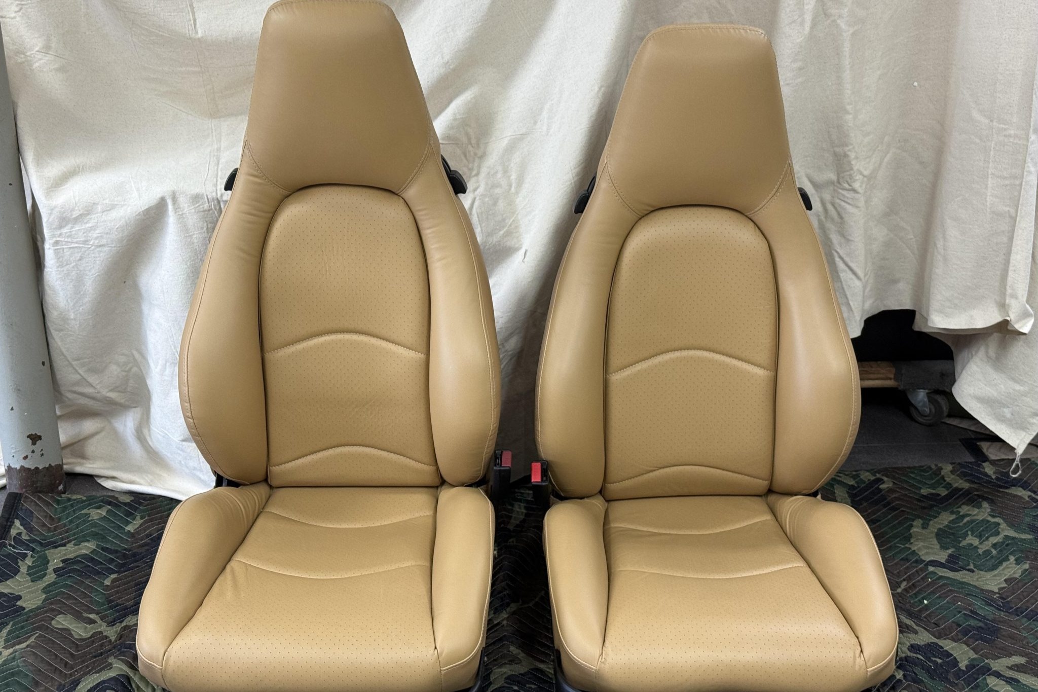 No Reserve: Recaro Sport Seats for Porsche 993