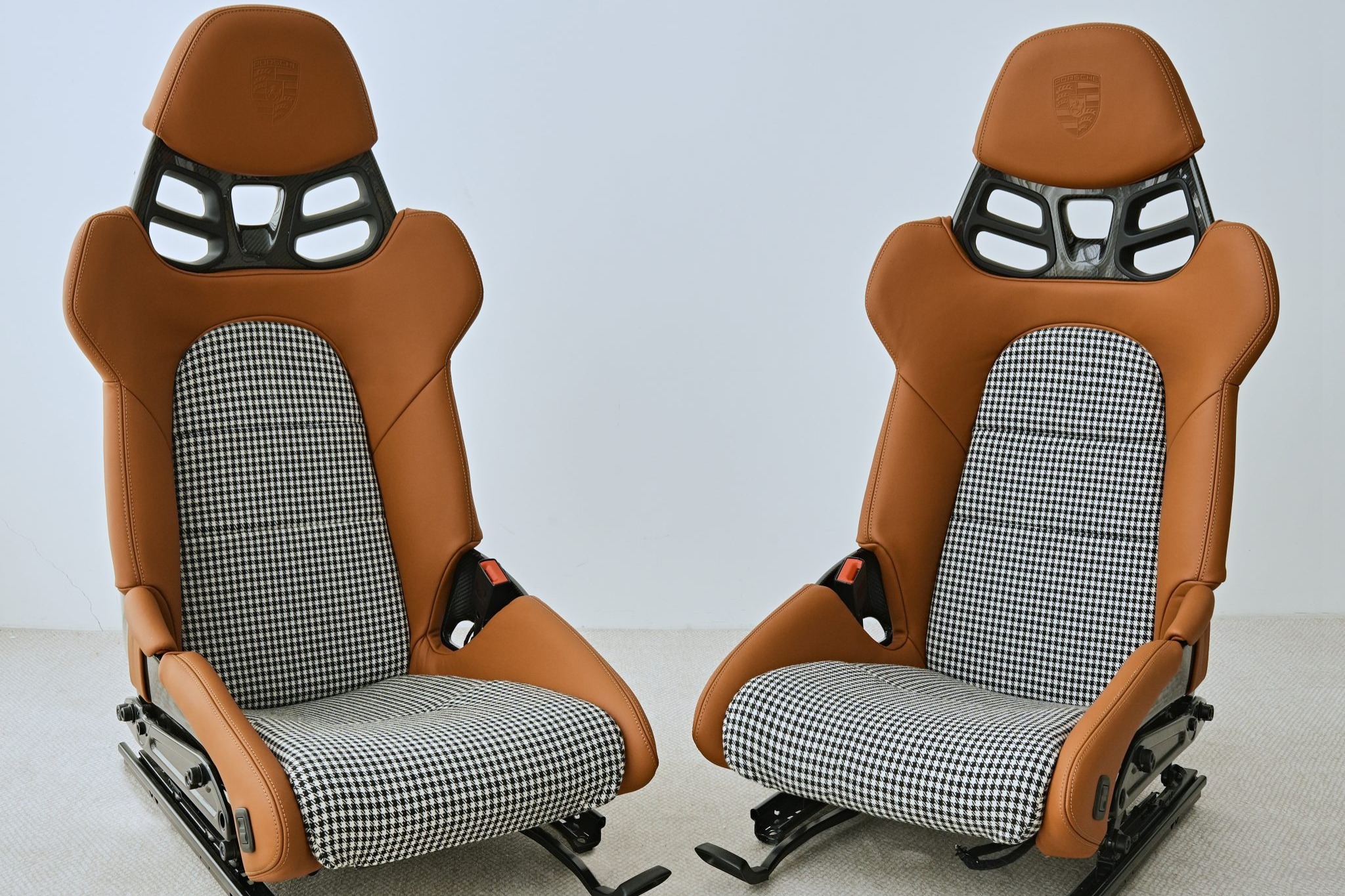 No Reserve: RoW Porsche 992 GT3 Bucket Seats