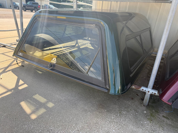 Used Chevy Silverado / GMC Sierra 2014-2018 1500 EXT cab 6.5' short bed used topper LOCATION: N-1-1 Code: CMR