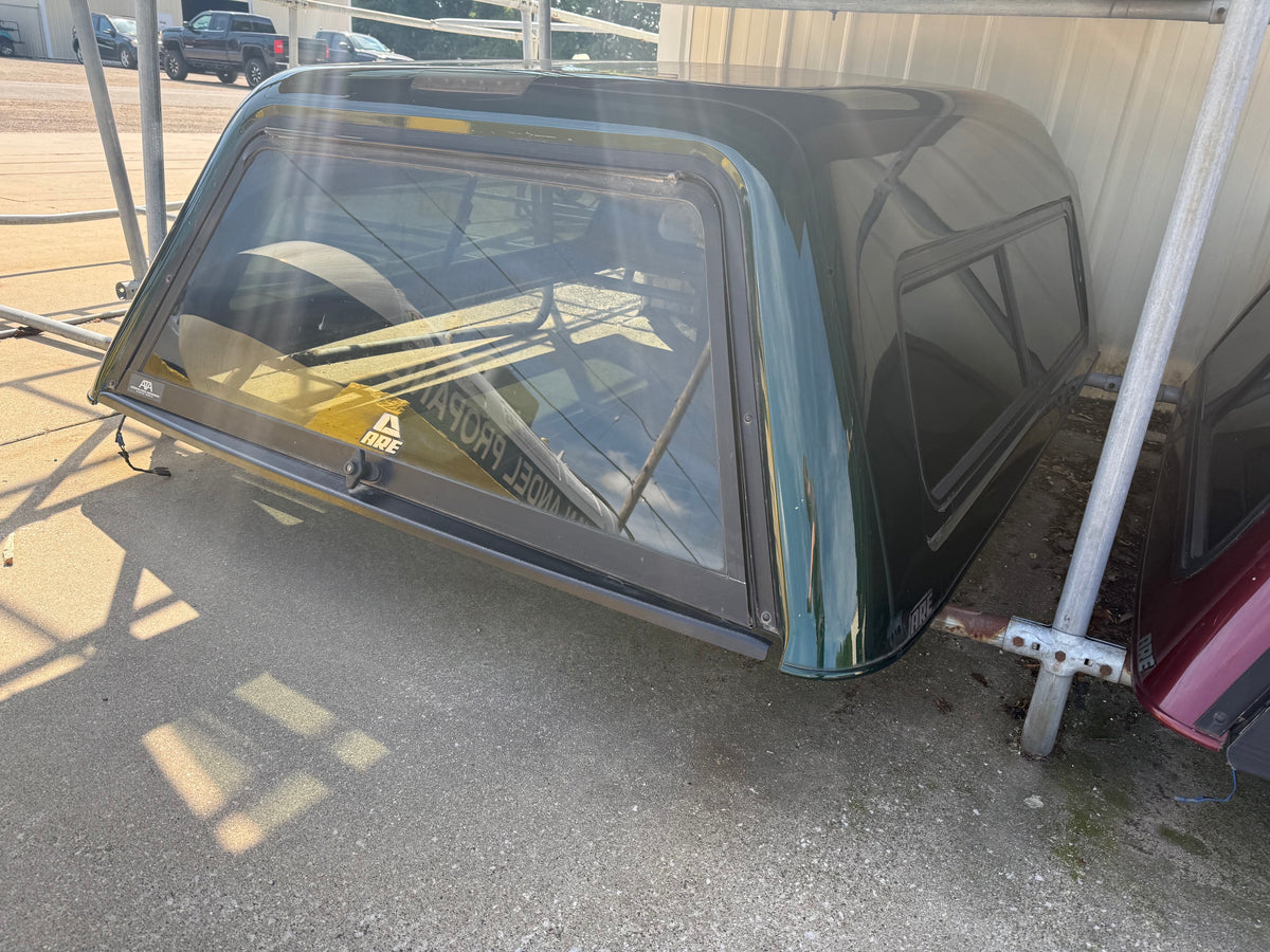 Used Chevy Silverado / GMC Sierra 2014-2018 1500 EXT cab 6.5' short bed used topper LOCATION: N-1-1 Code: CMR