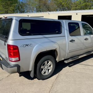 Used GMC SIERRA 07-2013 Crew Cab 5.8' extra short bed used topper LOCATION: N-4-3 CODE: CNMMM003